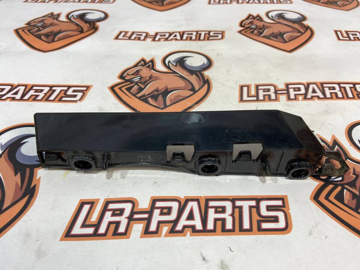 LR146328 Кронштейн кріплення бампера правий LAND ROVER DISCOVERY 5 (L462) Б / У